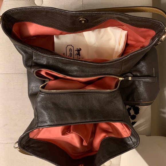 Coach Phoebe - Picture 4 of 4